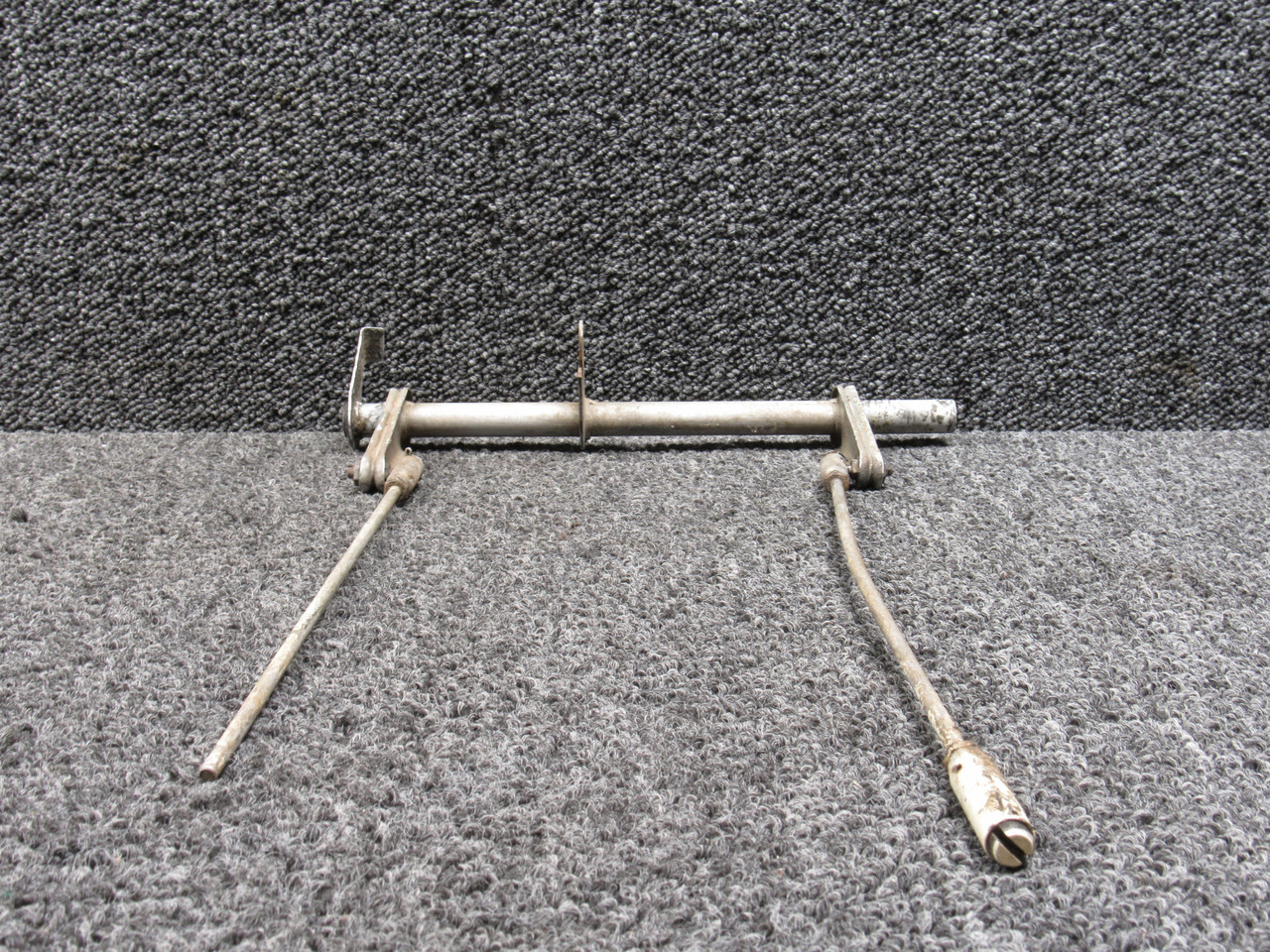 35-825117-4 (Alt: 002-410038-3) Beech 35K NLG Actuator Shaft
