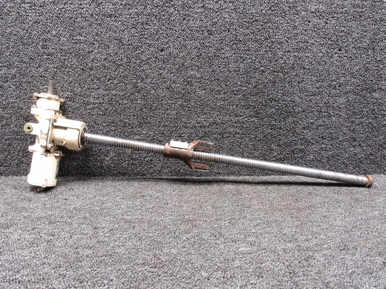 1159SCC212-7 (Alt: 541974-11-1) Airesearch Linear Actuator Assembly