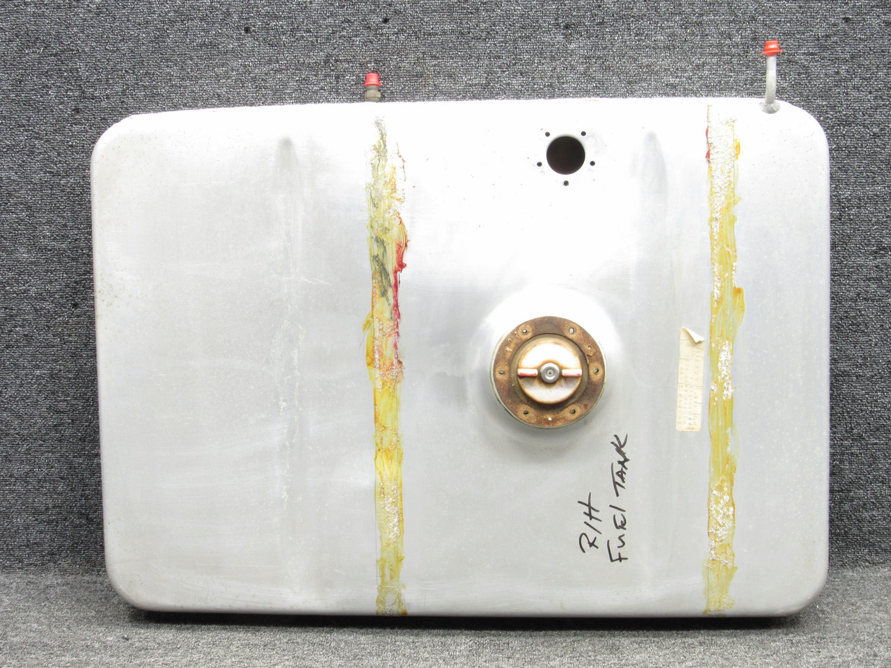 0426508-22 Cessna 150 Fuel Tank Assembly RH