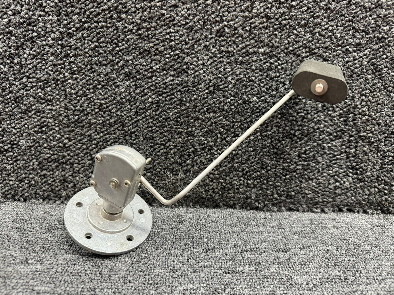 C668050-0501 Cessna 172RG LH Fuel Level Transmitter Assembly (Core)