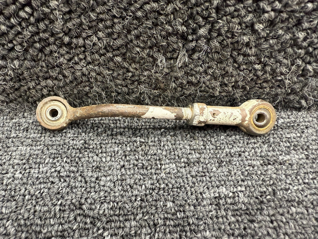 37722-003 Piper PA32R-301 Main Gear Door Rod Assembly