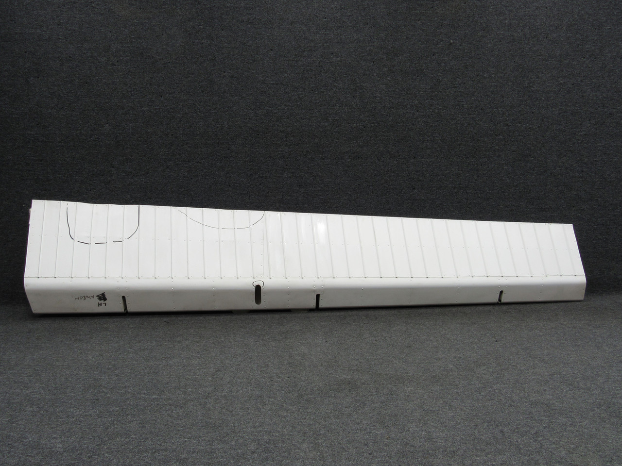 1624001-1 Cessna 188C LH Aileron Assembly (Core)