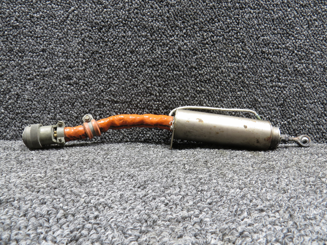 DS103-22 The Dee Howard Co. Solenoid