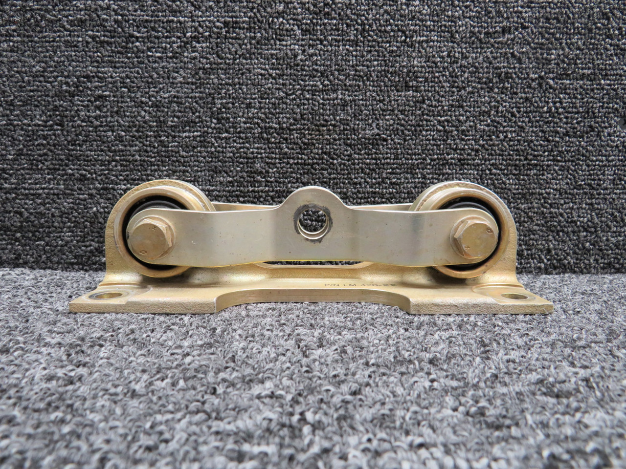 LM420-SA6-1 (Use: 9912455-2) Lord Rear Mount Assembly