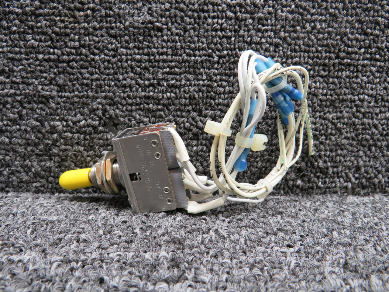 A3-200-01 (Alt: M8805-93-008) Labinal Toggle Switch
