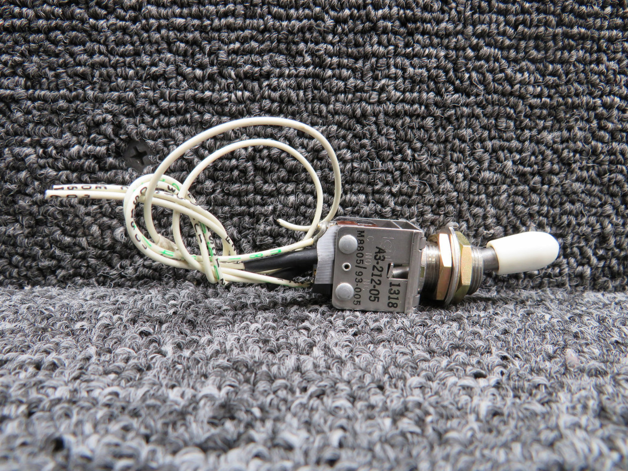 A3-212-05 (Alt: M8805-93-005) Cutler-Hammer Toggle Switch Unit