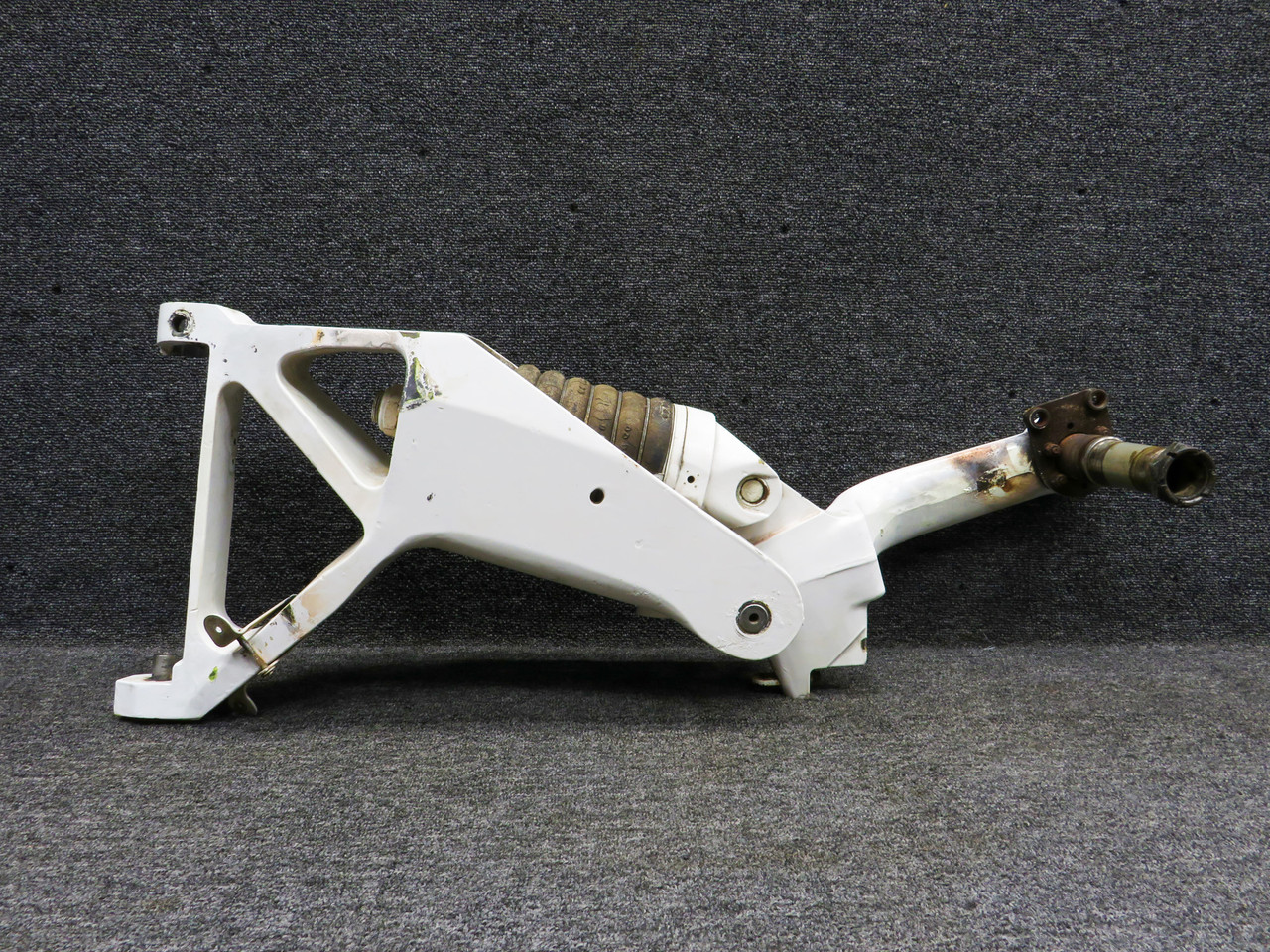 169-810001-602 Beechcraft C24R Main Landing Gear Assy RH