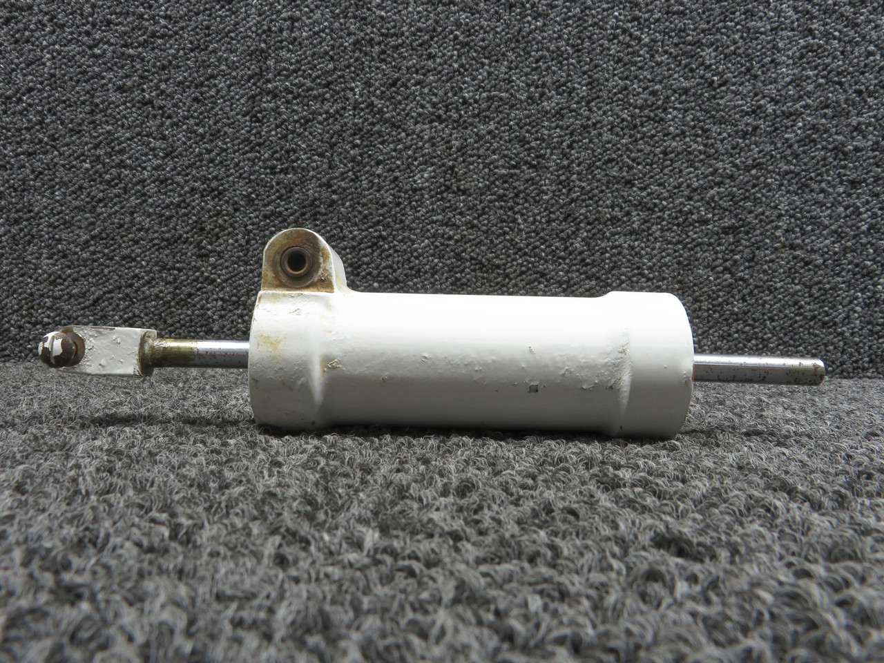 0842410-2 Cessna 310J Shimmy Dampener