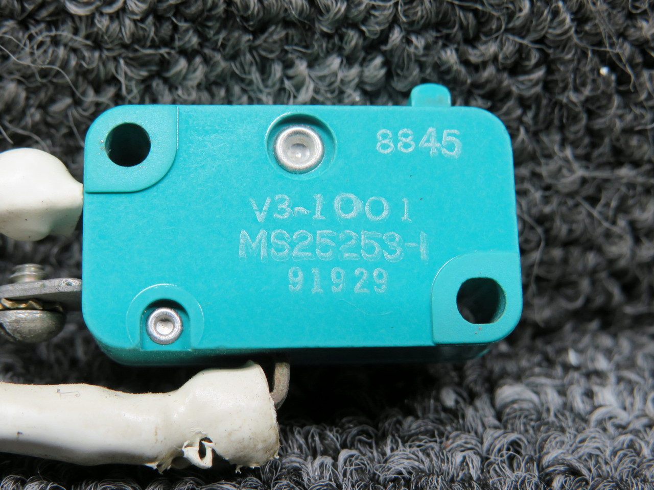 MS2523-1 (Alt: V3-1001) Micro Switch For Sale