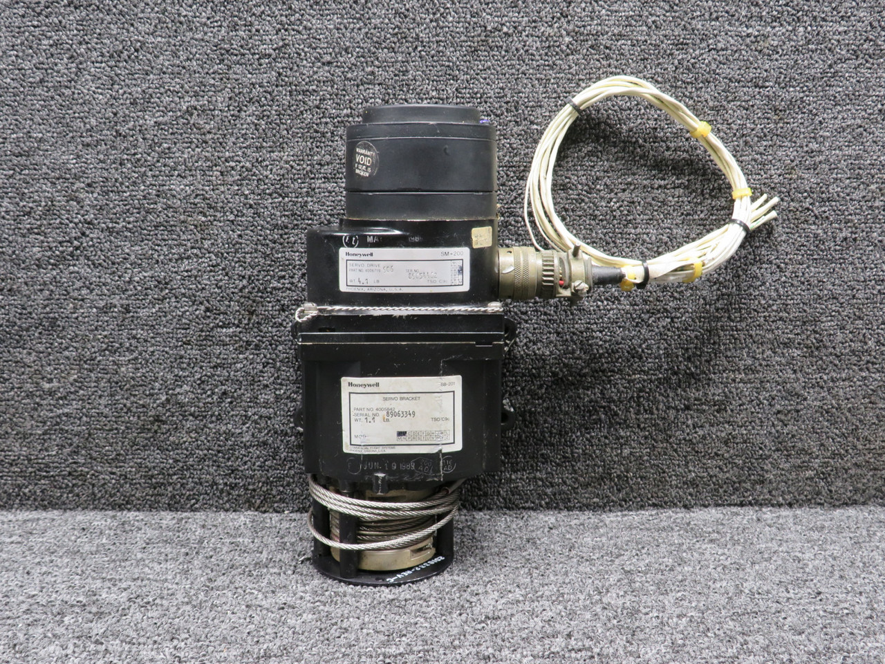 4006719-906, 4005842 Honeywell Servo Drive and Bracket with Mods