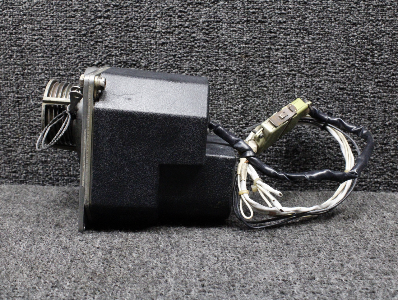 065-0059-03 Bendix King KS-270A Pitch Servo Assy with Mods and Cable (14, 28V)