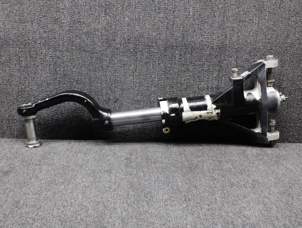 83604-004 Piper PA46-310P Nose Gear Strut Assembly (Minus Links)