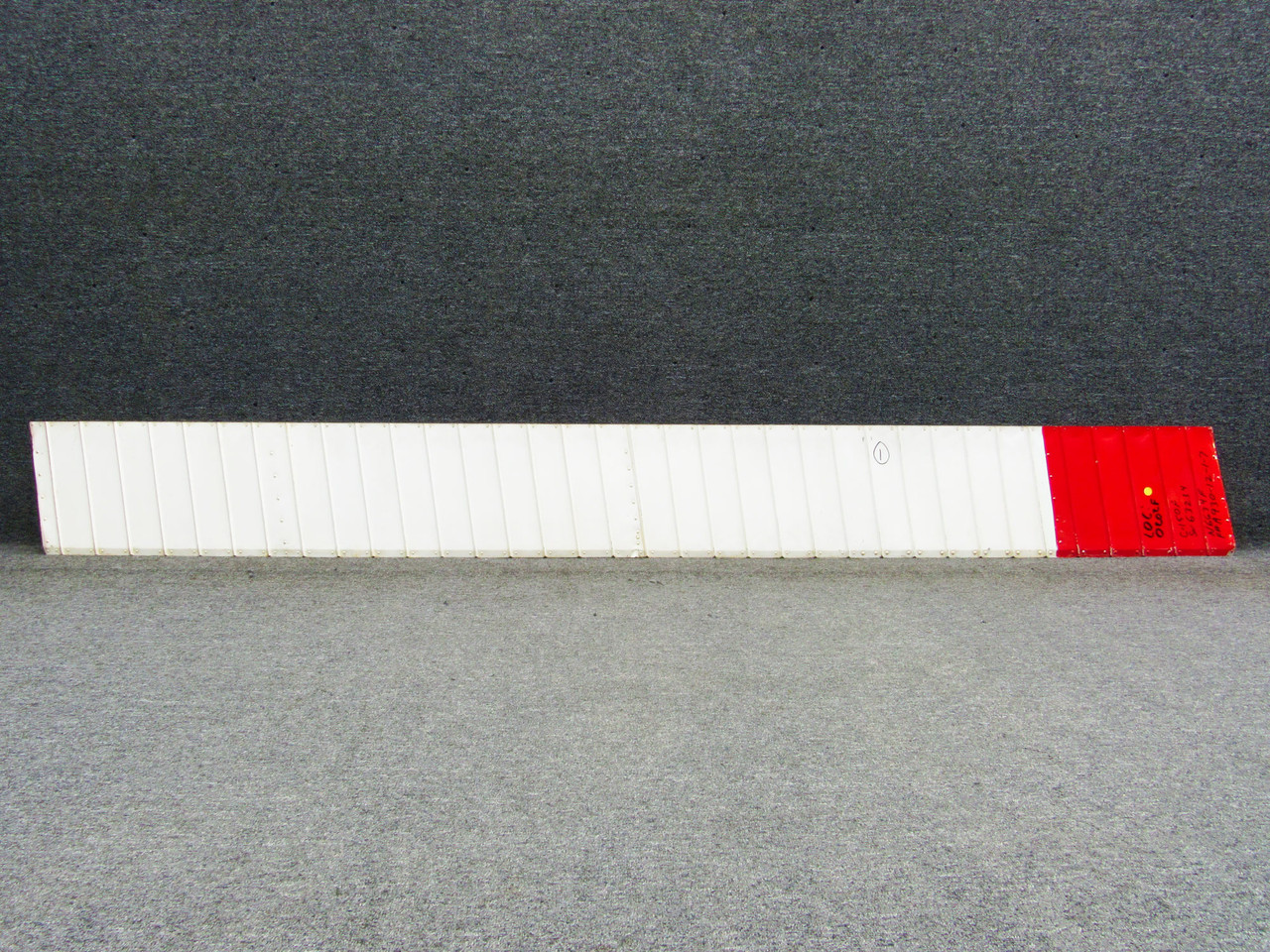 0523800-1 Cessna 150F Aileron Assembly RH