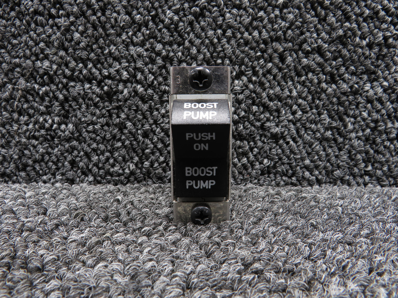 taketake3109 ページA1011 A1056 41-10-P10 E-T-A Maintained Push Rocker Switch, 250 Volts and 10 Amps