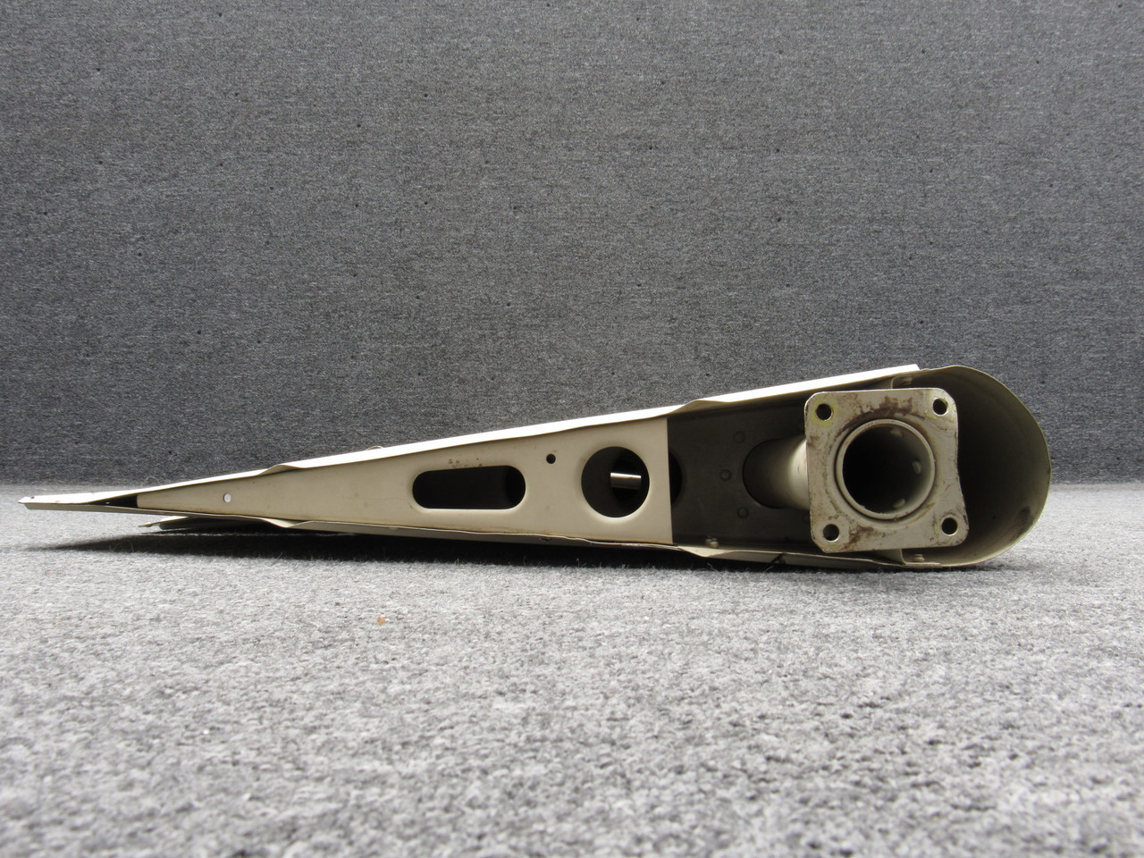 2432000-3 (Alt: 2432000-21) Cessna 172RG Left Hand Elevator Assembly