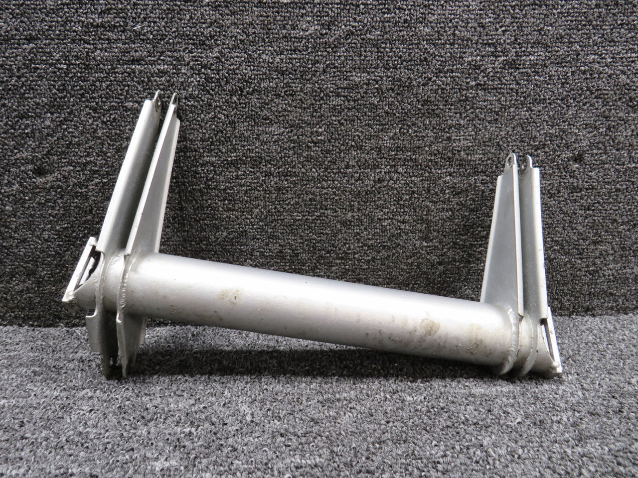 5542102-8 Cessna Citation 560 Nose Gear Door Torque Tube Assembly