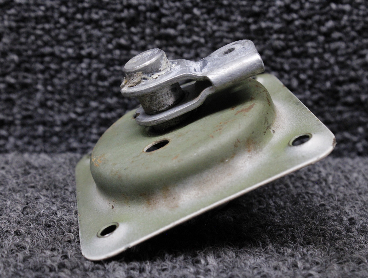 0413195-3, 0511227-7 Cessna 175A LH Cabin Door Handle Plate and