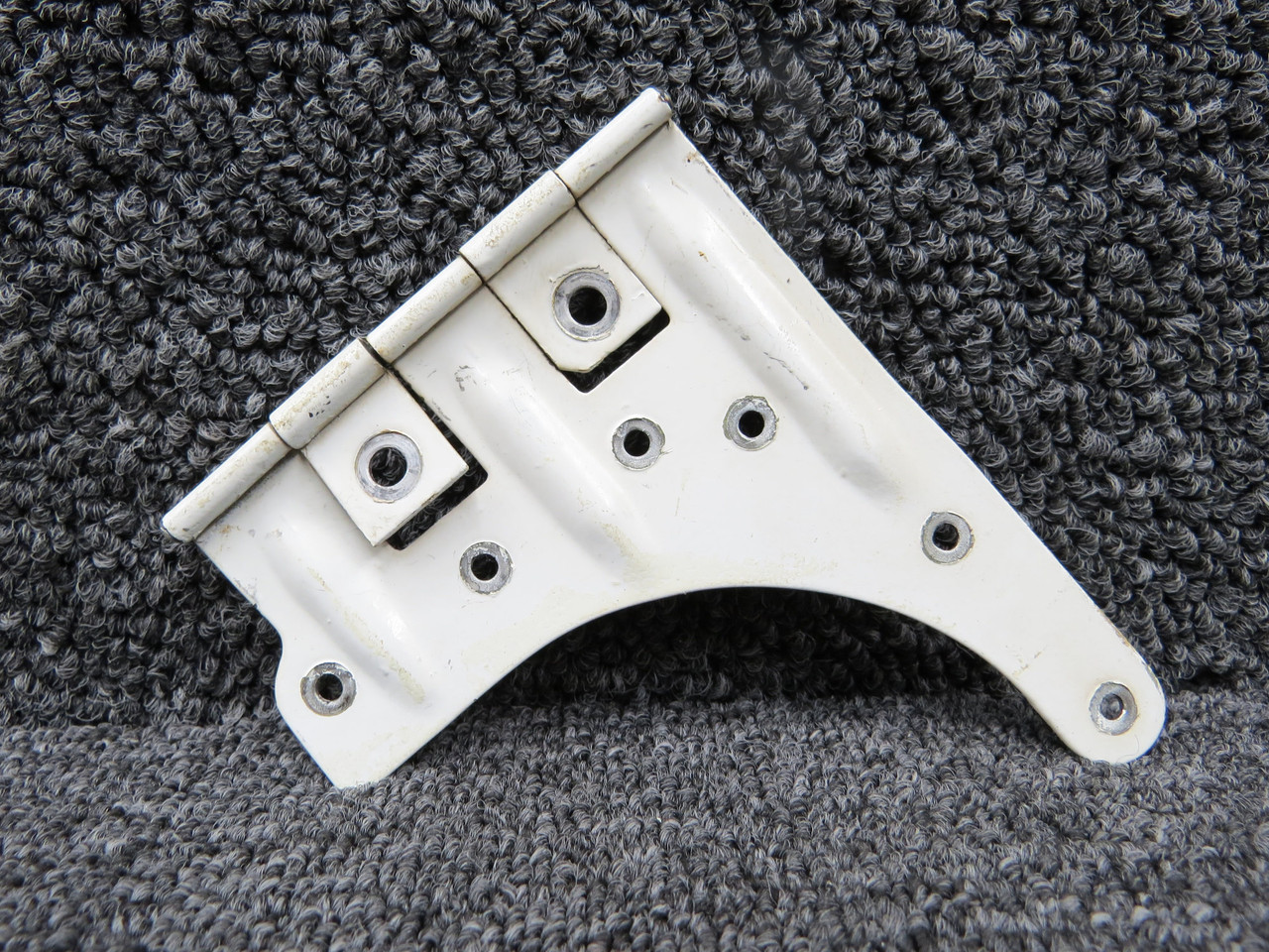 0411602-1 Cessna 150D Upper LH Cabin Door Hinge