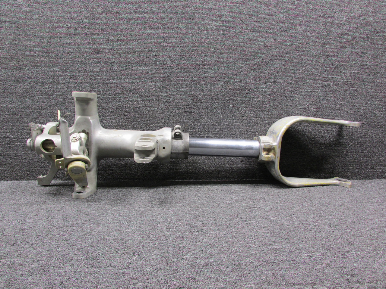 6642000-10 (Fso: 6642000-79) Cessna Citation 560 V Nose Gear Strut