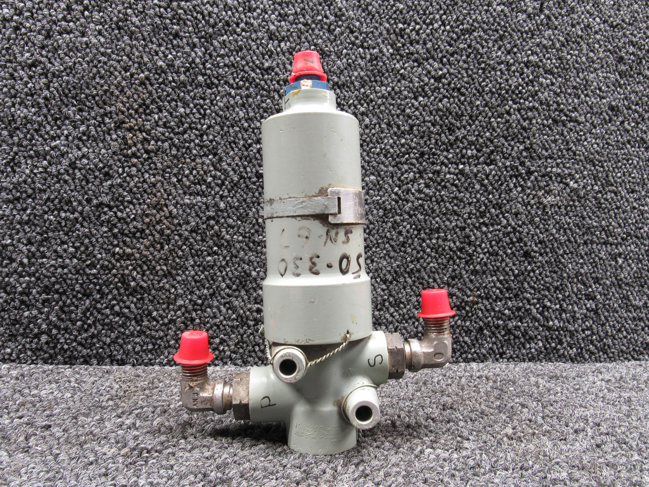 104512001 Dowty Rotol Reducing Valve with Filter
