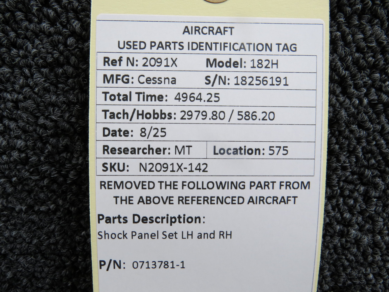 0713781-1 Cessna 182H LH and RH Shock Panel Set