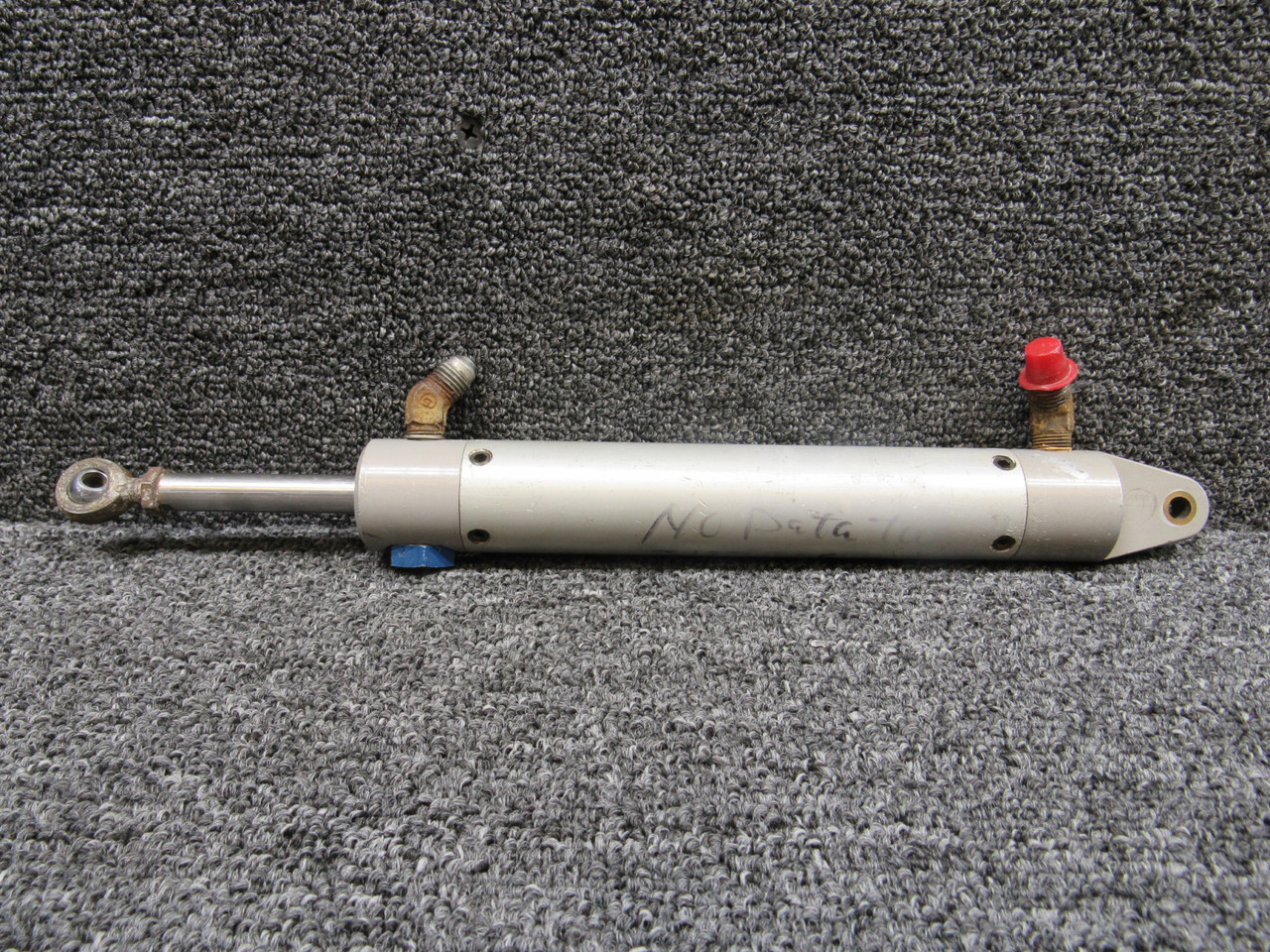Rockwell NLG Actuator (Rusted Valves)