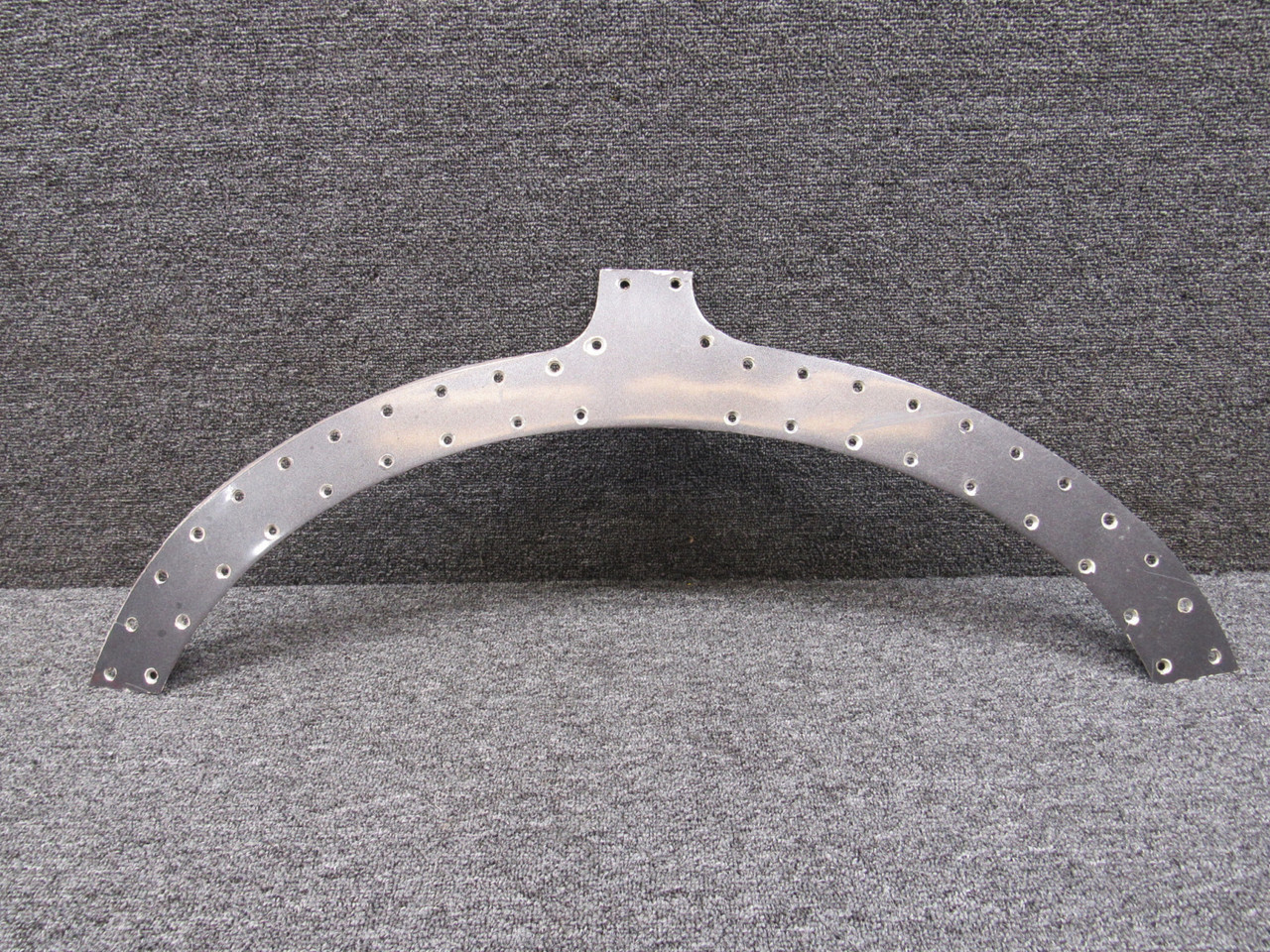 5511270-12 (Fso: 5511270-35) Cessna 560 Center Windshield Upper Retainer