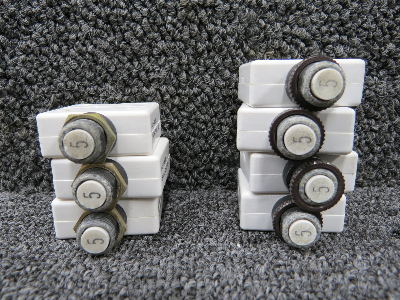 1610-074-05000, 1610-128-050 Mechanical Products Circuit Breaker Set of 7