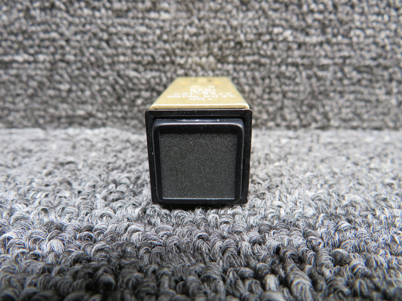 96182 (Alt: 4766-123) Seda ADS-B Fail Annunciator Switch