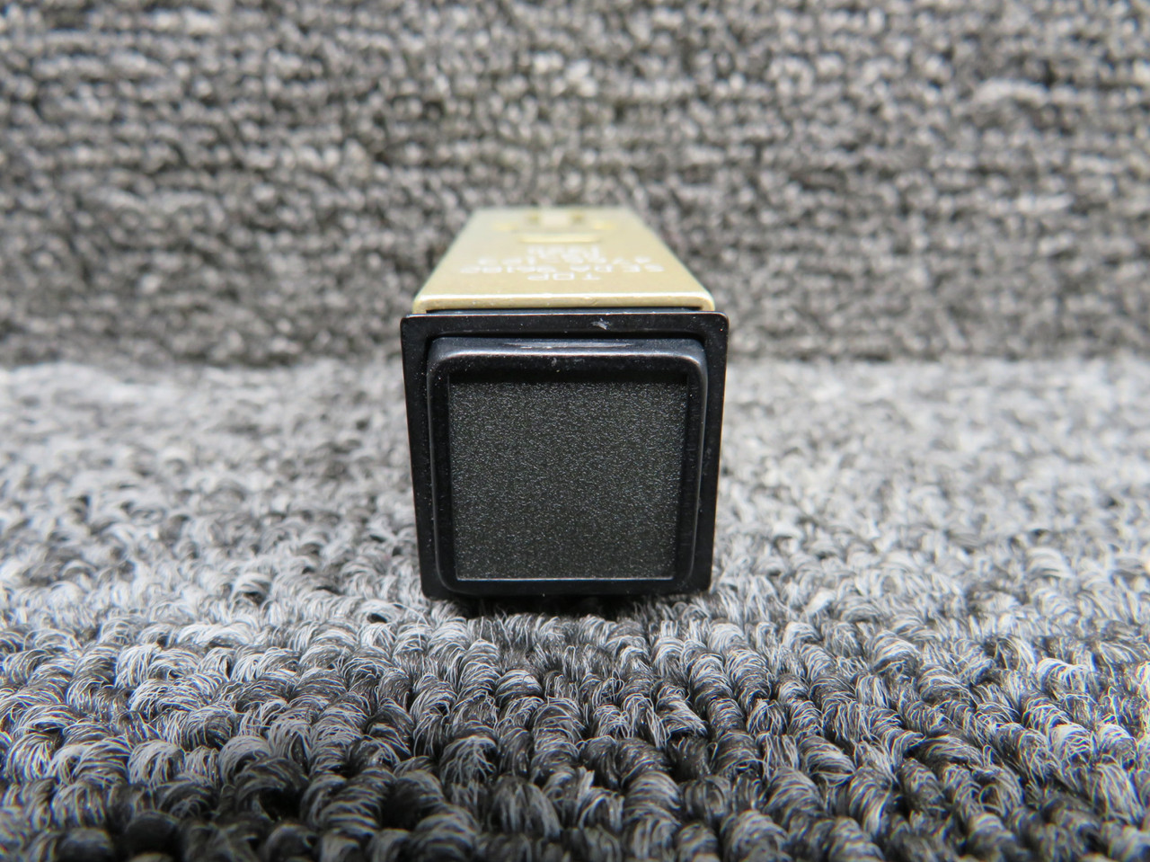 96182 (Alt: 4766-123) Seda FMS2, LPV, LNAV, VNAV Annunciator Switch