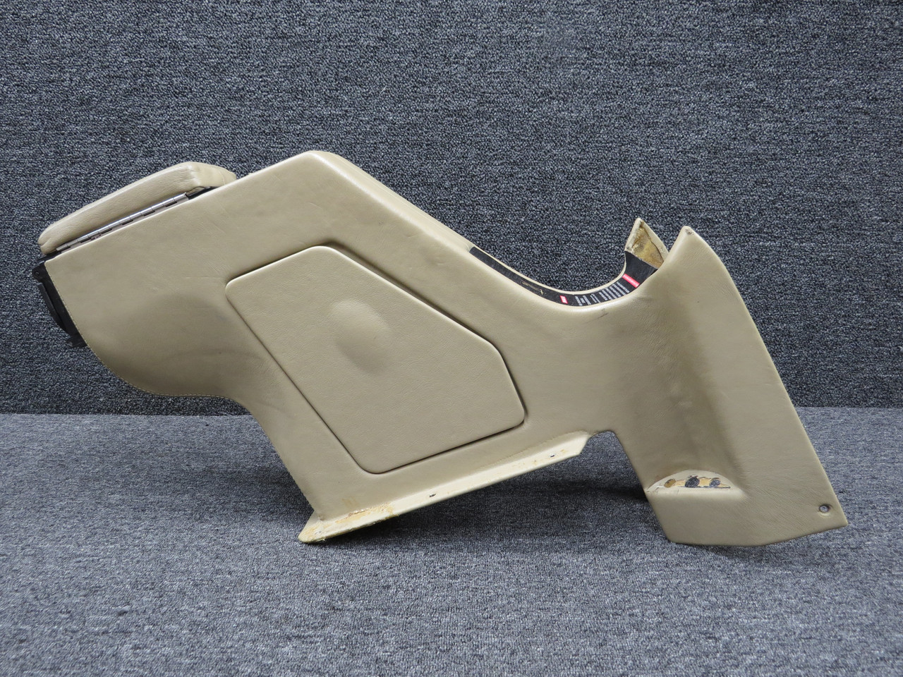 LB53254301 Columbia 350 Center Console Assembly