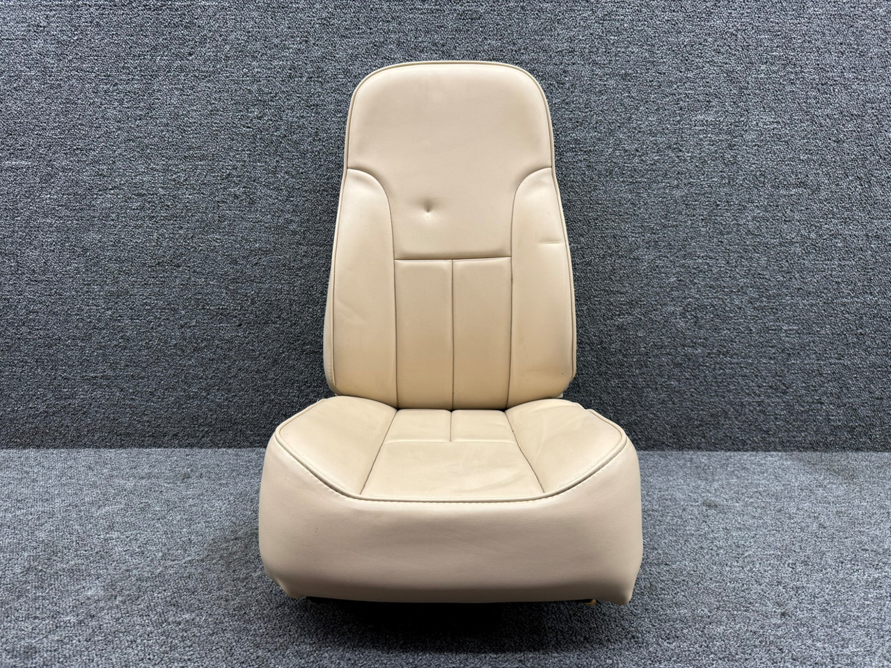 96827-001 Piper PA28R-200 Aft Seat Assembly RH