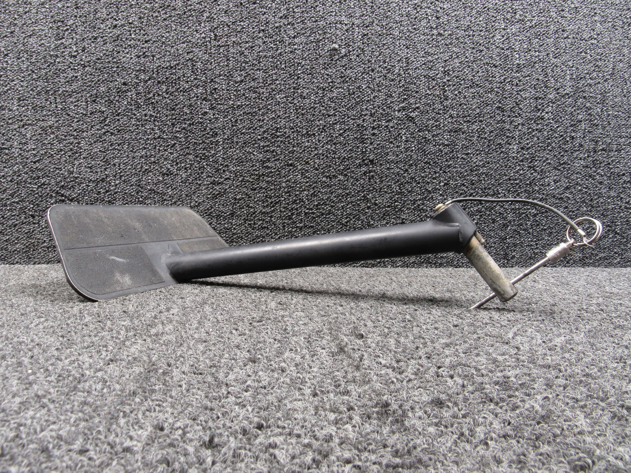 369D26505-2 Hughes Passenger Rear Passenger Step RH