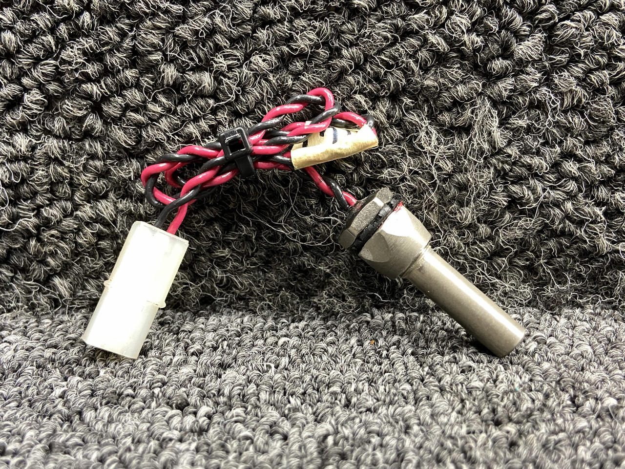 655 Davtron Outside Air Temperature Probe