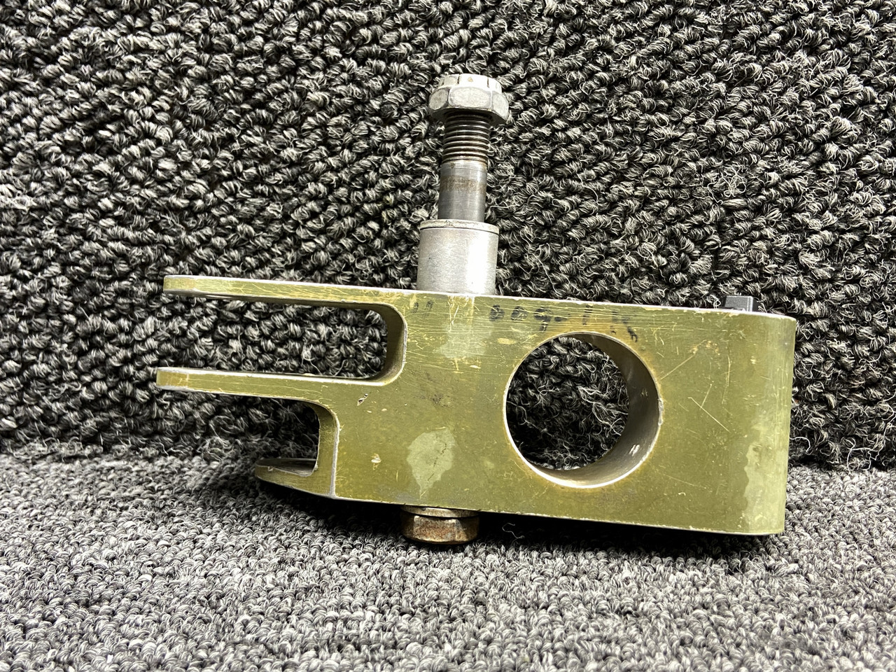 400009-001 Piper PA60-602P Aerostar Main Gear Door Retract Idler Bellcrank LH