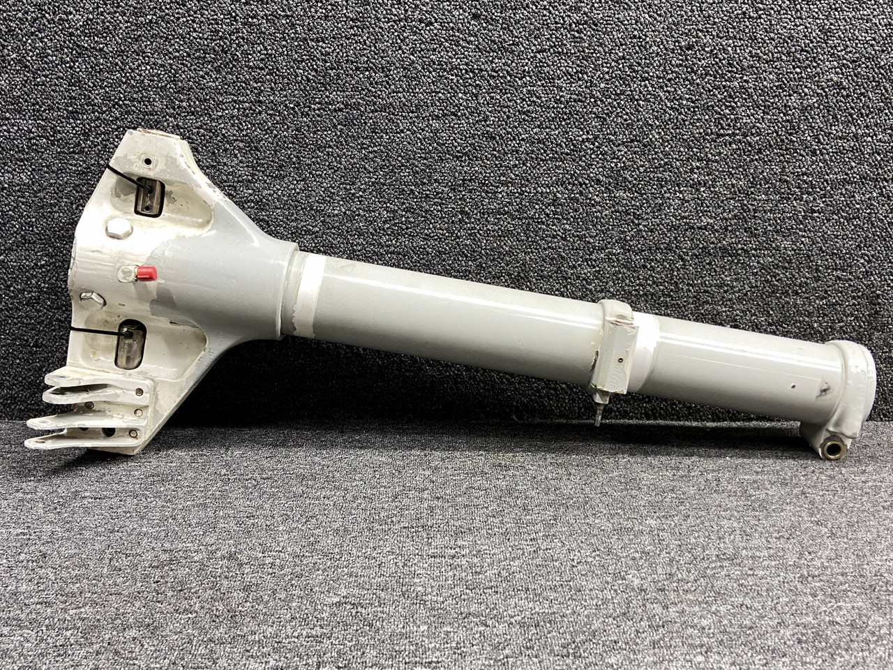 400054-002 Piper PA60-602P Aerostar Upper Main Gear Trunnion Assembly RH