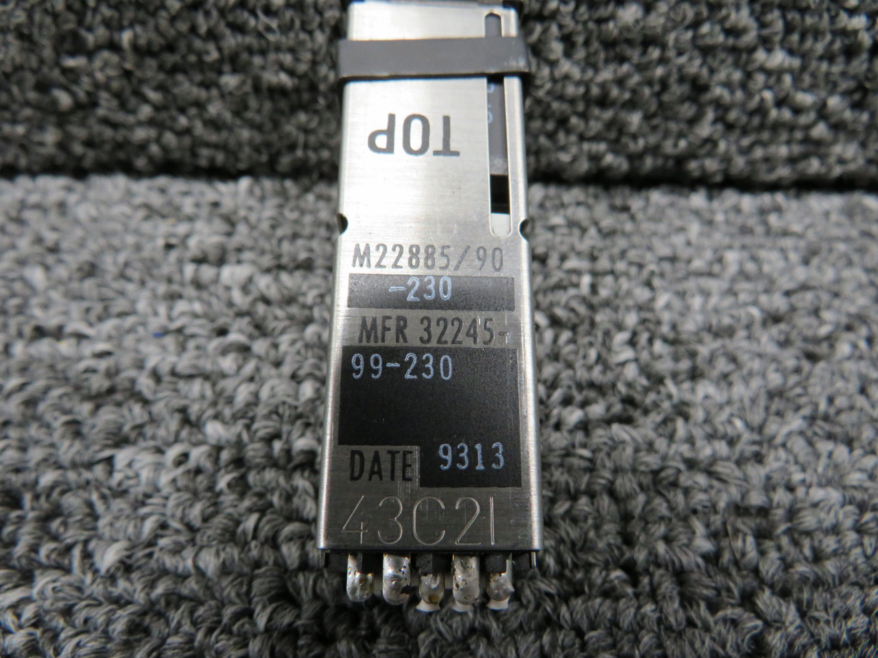 エアバリ【ハッチング社】 M22885-90-230 (Alt: 32245-99-230) Aerospace AP-YD Annunciator
