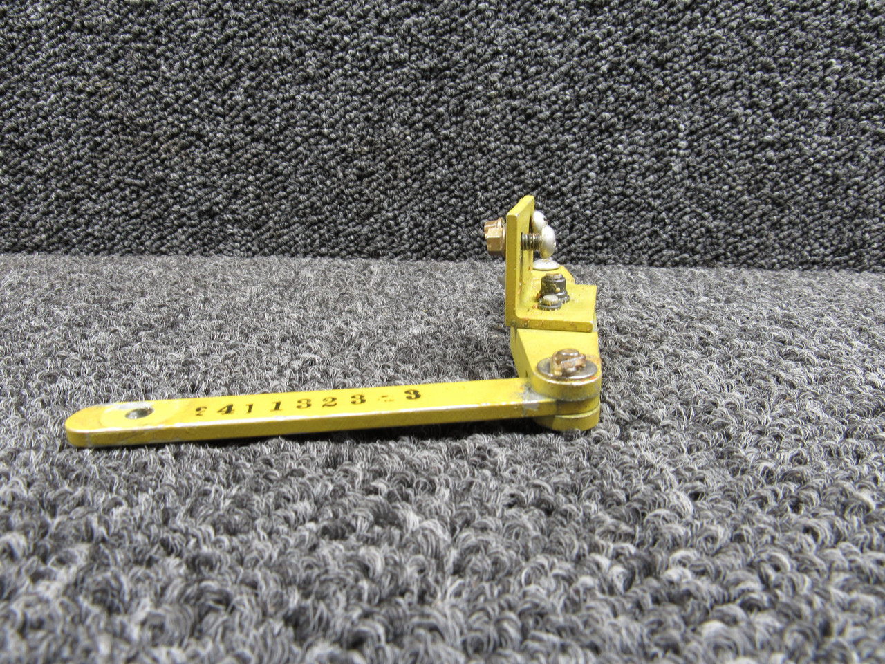 2411323-17 Learjet Bellcrank Handle Assembly