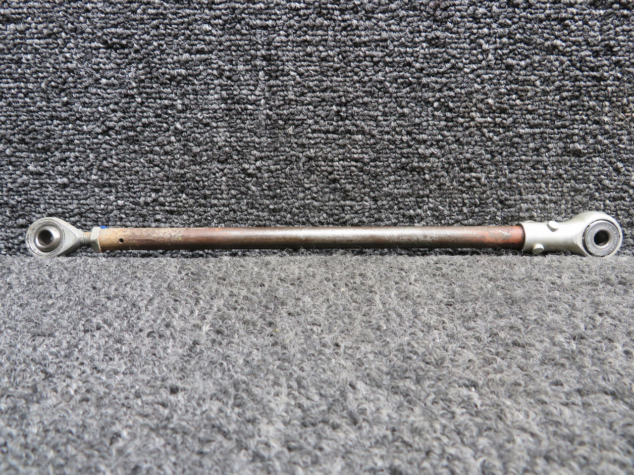 5045025-1 Cessna 310Q Main Gear Door Retract Rod