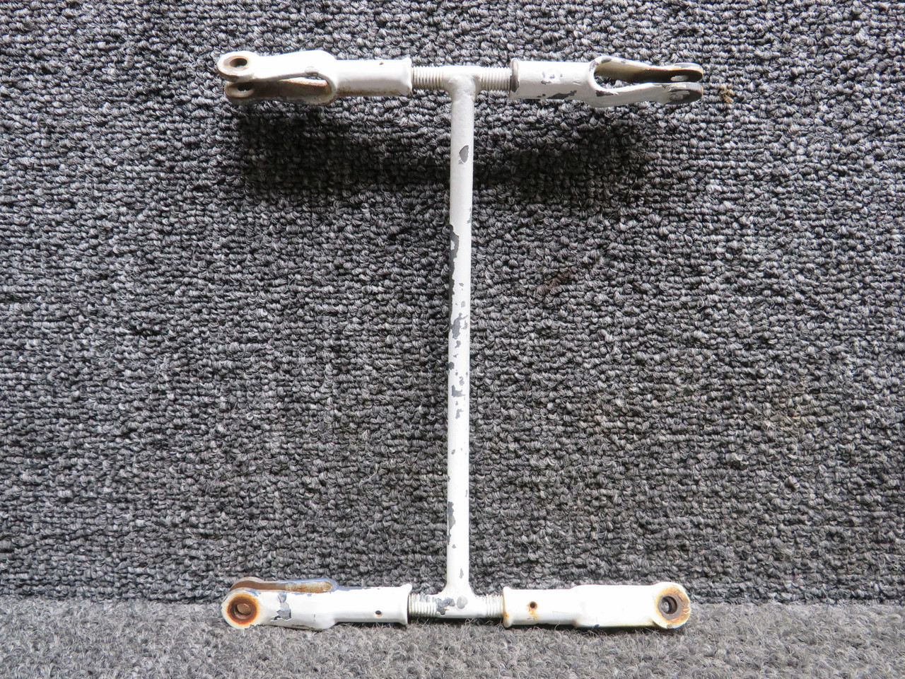 0813300-77 Cessna 310Q Nose Gear Door Tie Rod Assembly