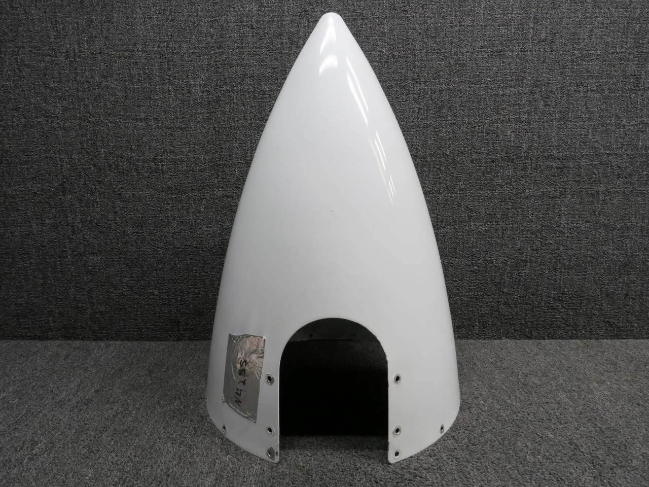 D3651, D3925, C3862 Cessna 310Q Spinner & Bulkhead Propeller with De-Ice