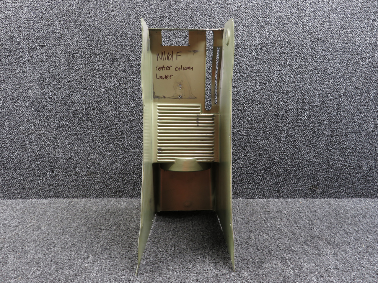0500233-1 (WEU: 0500233-2) Cessna 172G Center Console Cover Assembly