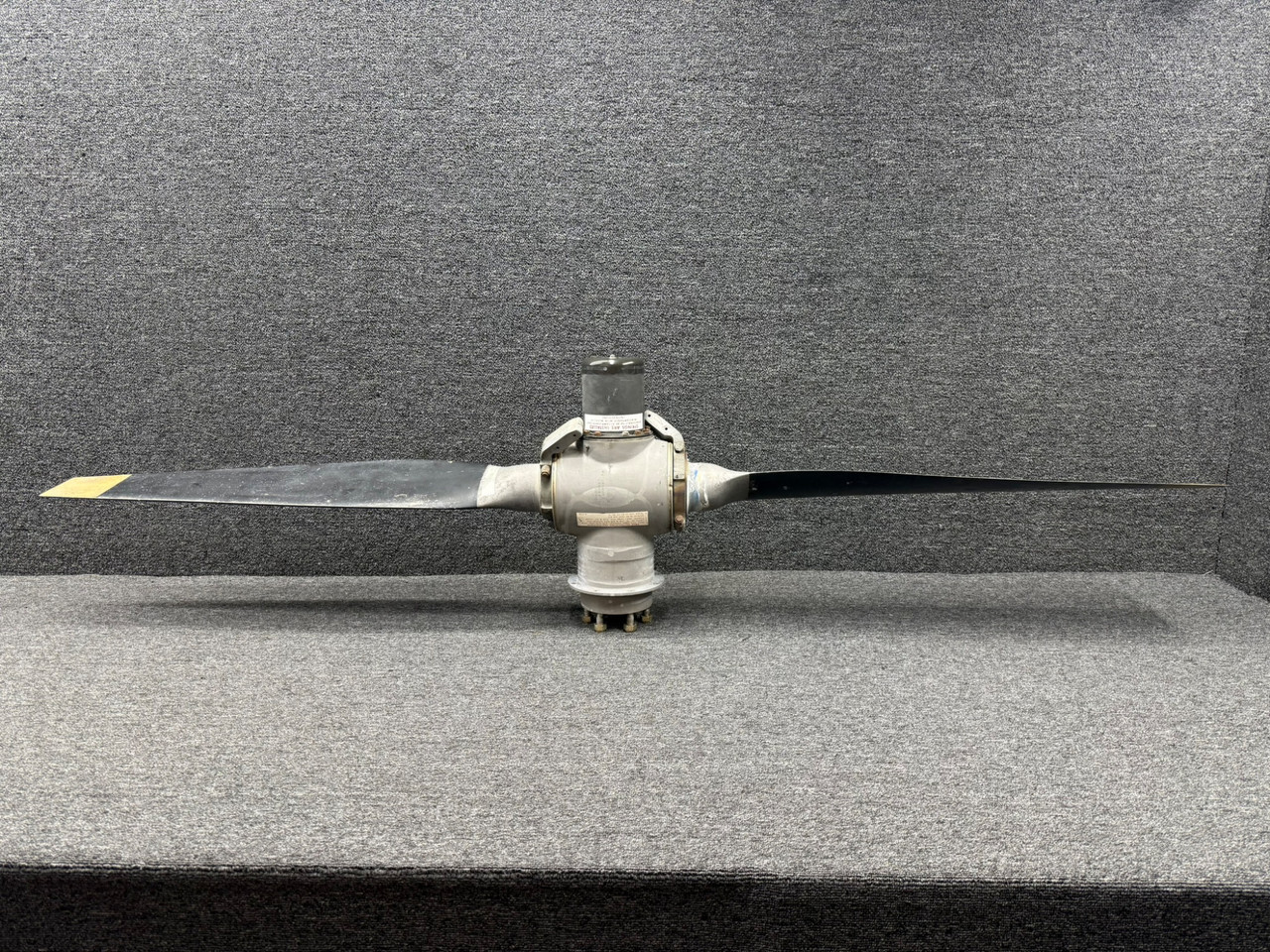 D2AF34C61-KM McCauley Aft Engine Two Blade Propeller (Core)