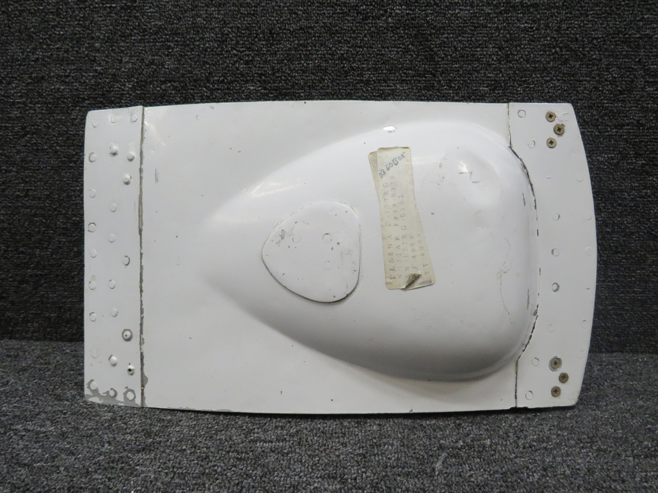 2052005-5 Cessna 177RG Forward Nose Gear Door Unit