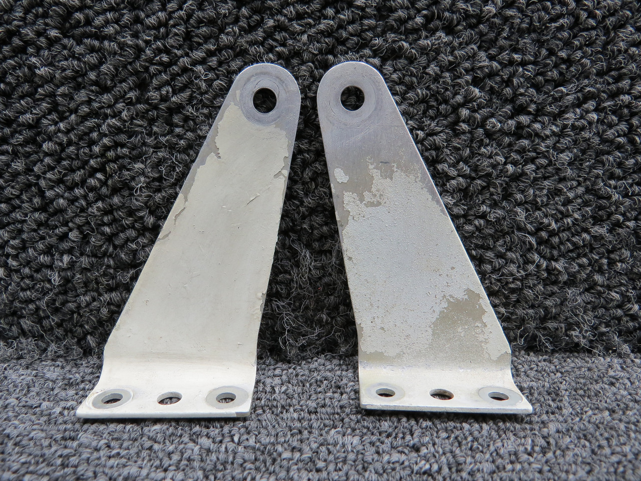 46147-1 Rockwell 112TC Nose Landing Gear Door Rod Brackets