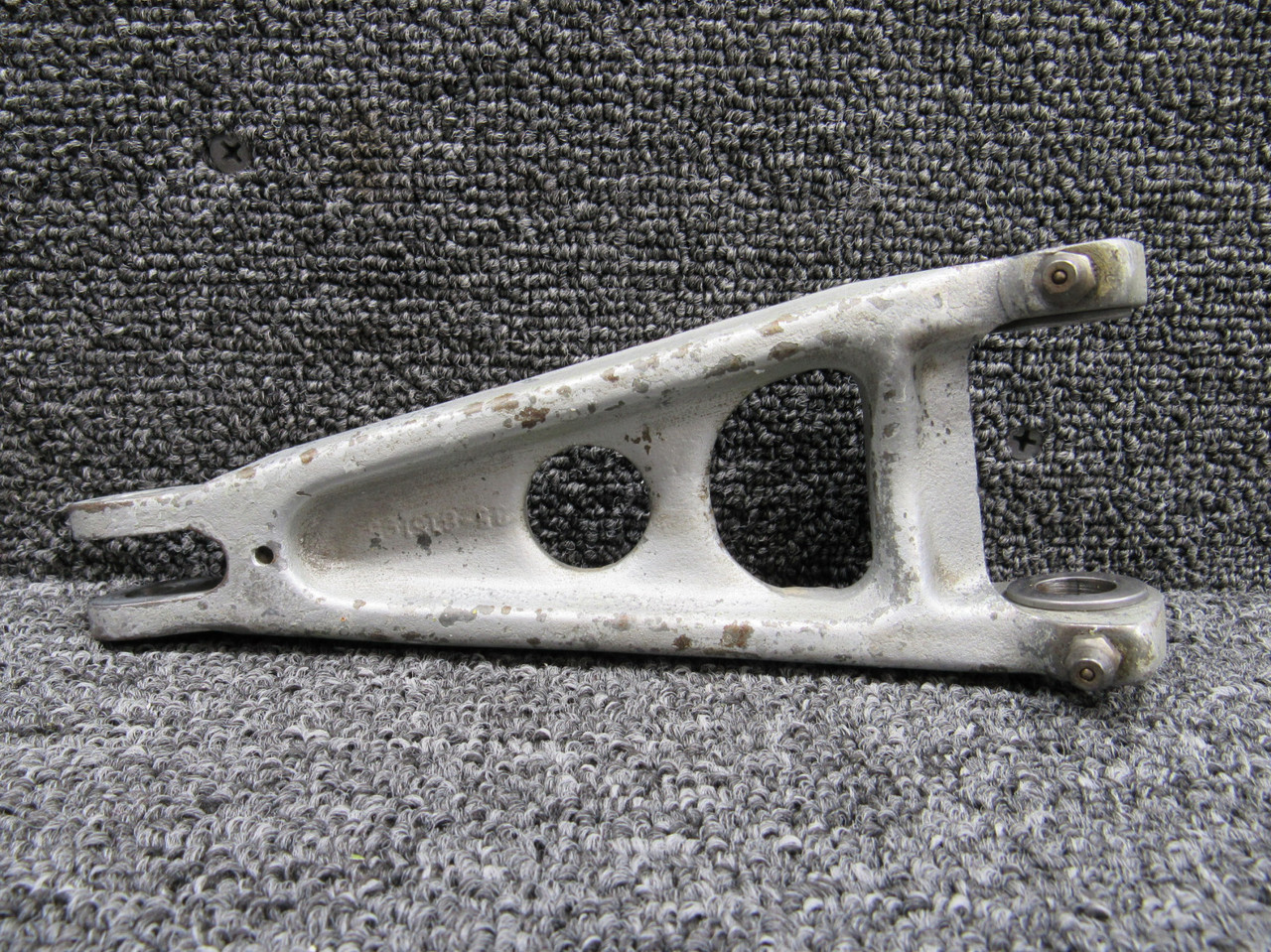 35-825193-1 Beechcraft Main Landing Gear Torque Knee