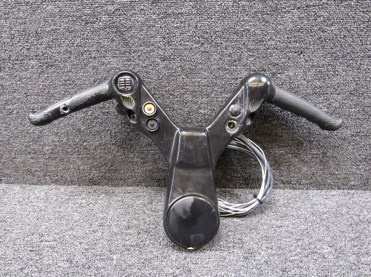 25-8CF15-13 Hawker BAE 125-800A Yoke Assembly RH