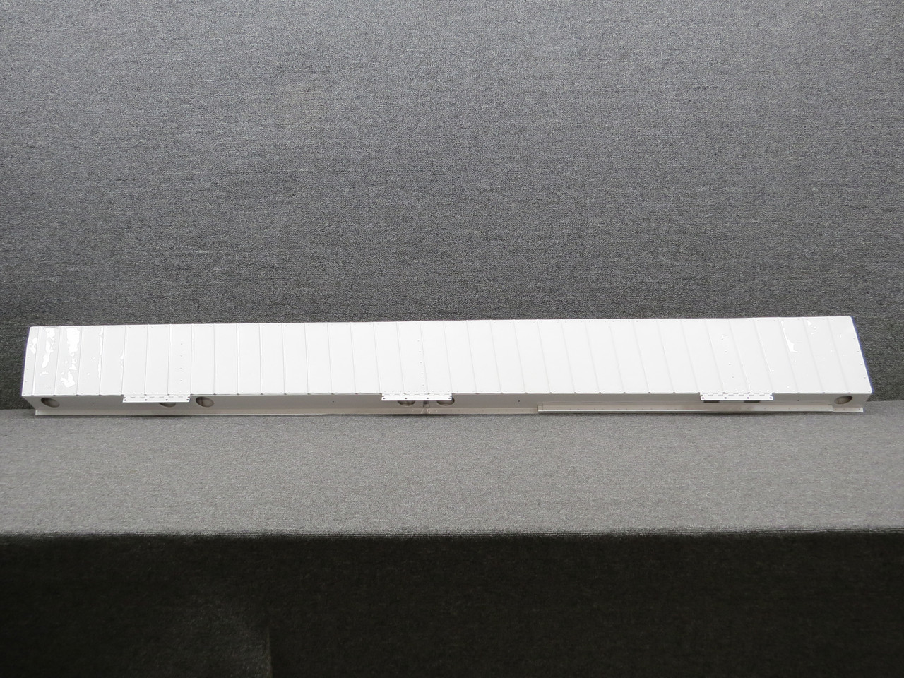0523800-16 (Use: 0523800-25) Cessna 210 Aileron Assembly LH (Core)