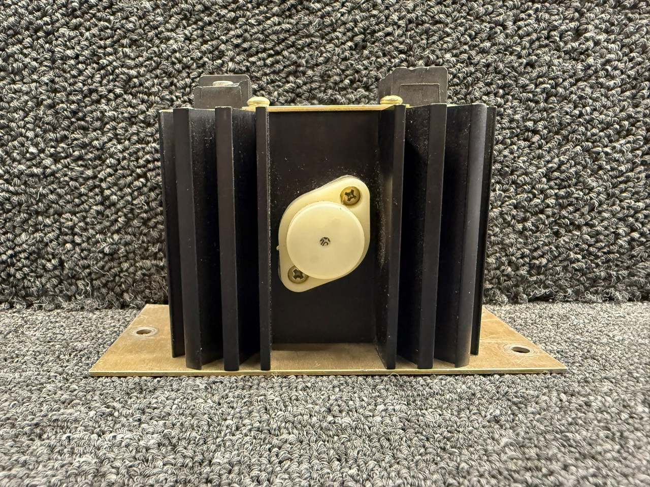 B-00296-3 (Alt: 9910126-3) Lamar Voltage Regulator (Volts: 28, Tested)