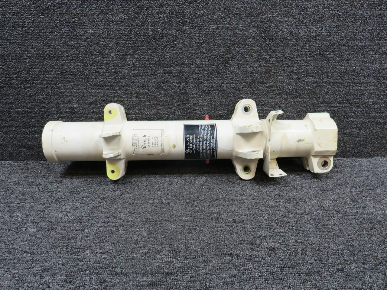 35-815246-3 Beechcraft A36 Main Gear Cylinder RH